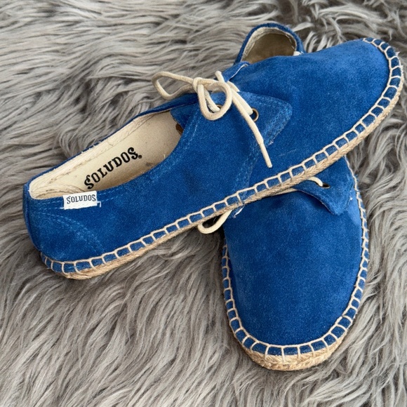 EUC Soludos Derby Lace Up Espadrille Blue Suede Sneaker Shoes Size 7 - Picture 1 of 7